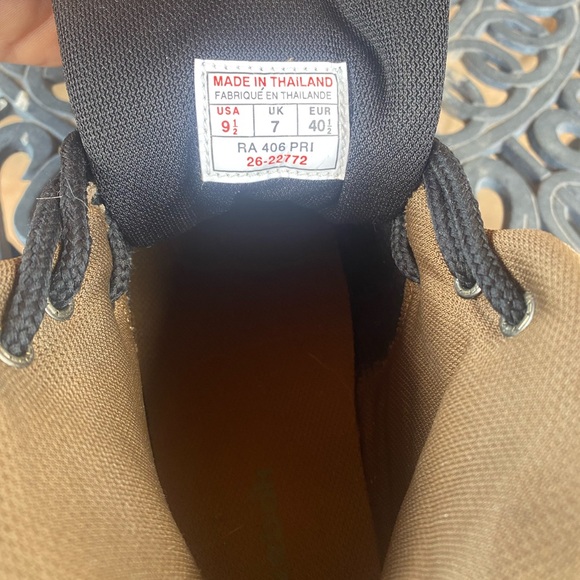 Vintage Reeboks - Picture 4 of 5